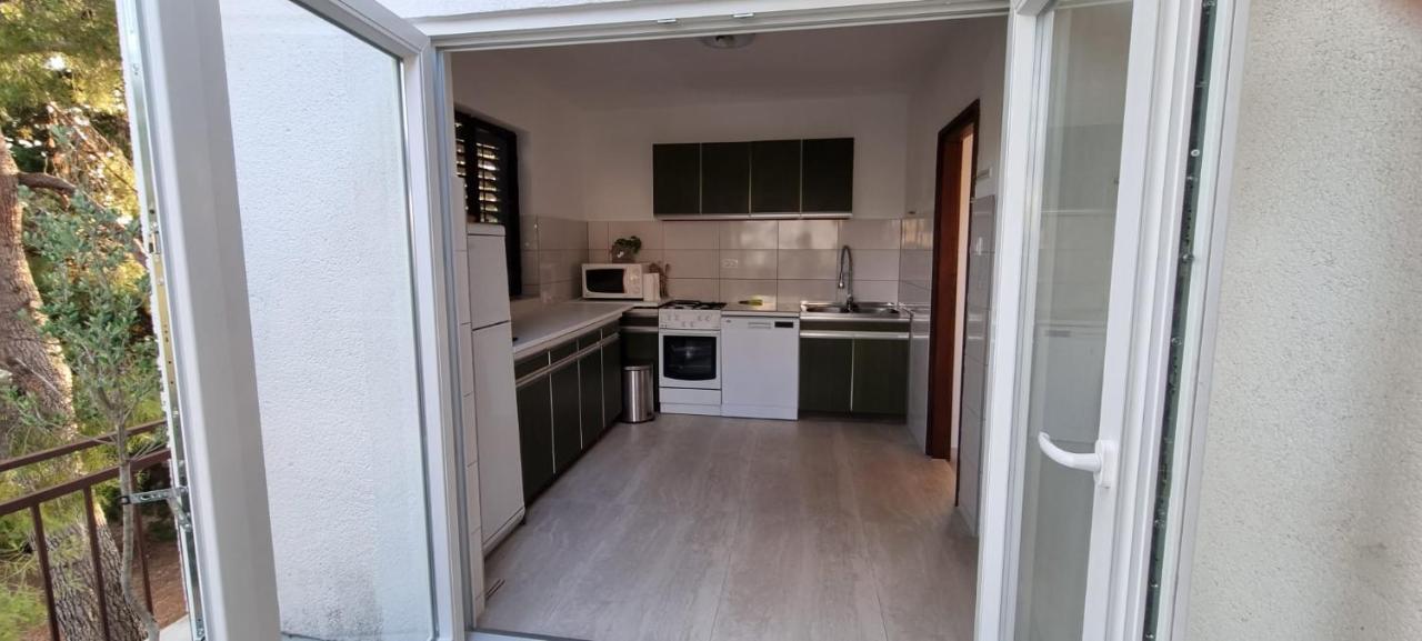Pine Tree Apartment Vodice Zewnętrze zdjęcie